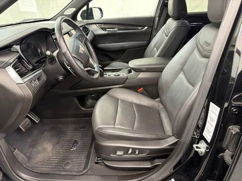 Used 2024 Cadillac XT6 Sport AWD/4WD image 11