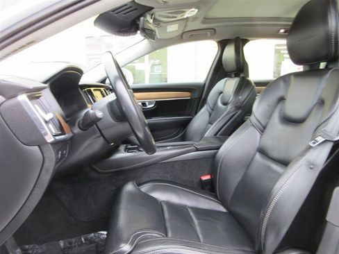 Used 2018 Volvo S90 T6 Inscription w/ Convenience Package image 26