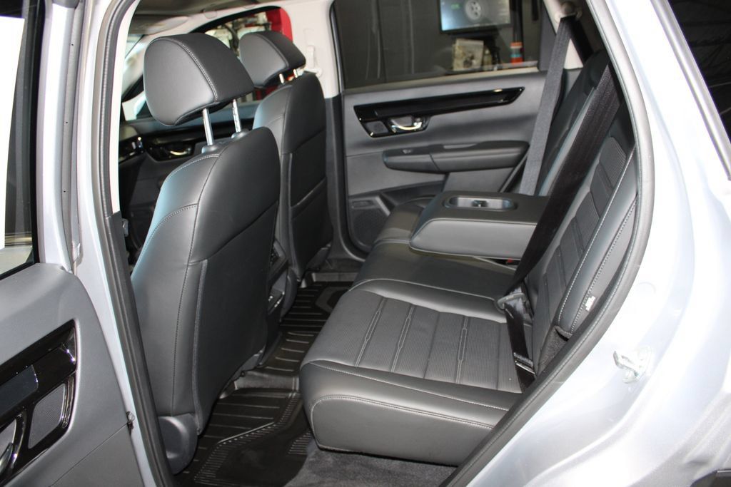 Used 2025 Honda CR-V EX-L image 11