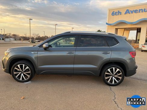 Used 2024 Volkswagen Taos SE image 8