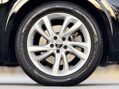 Used 2018 INFINITI QX30 Premium w/ Navigation Package image 16