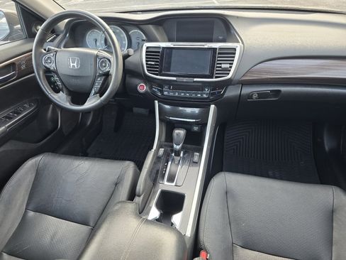 Certified 2017 Honda Accord EX-L image 23