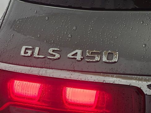 Certified 2025 Mercedes-Benz GLS 450 4MATIC image 32