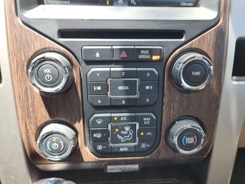 Used 2013 Ford F150 Lariat w/ Luxury Equipment Group RWD image 29
