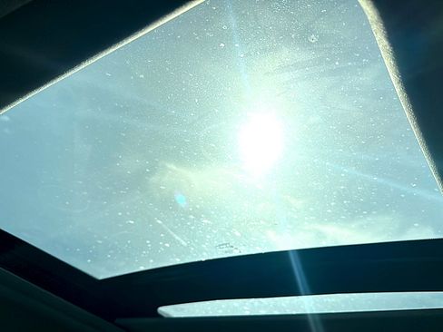 Used 2022 Jeep Cherokee Limited w/ Elite Package image 38