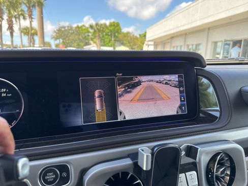 Used 2021 Mercedes-Benz G 550 image 6