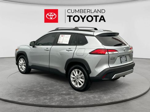 Used 2024 Toyota Corolla Cross LE FWD image 3