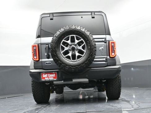 Used 2025 Ford Bronco Badlands image 36