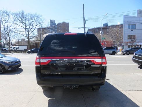 Used 2016 Lincoln Navigator L Reserve AWD/4WD image 8