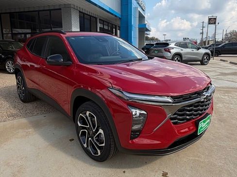 New 2026 Chevrolet Trax RS w/ Sunroof Package image 1