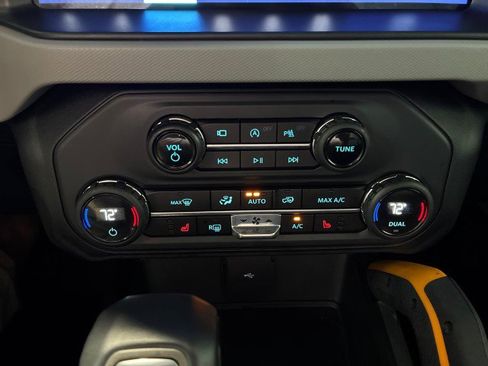 Used 2023 Ford Bronco Badlands AWD/4WD image 21