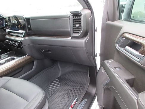 Certified 2025 Chevrolet Silverado 1500 LT Trail Boss w/ Convenience Package II AWD/4WD image 21