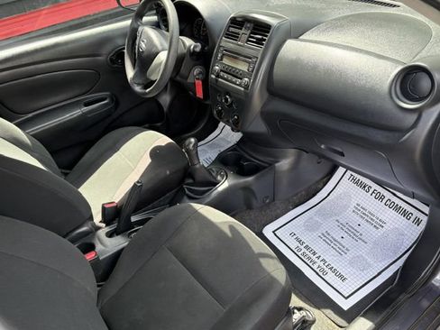 Used 2015 Nissan Versa S FWD image 18