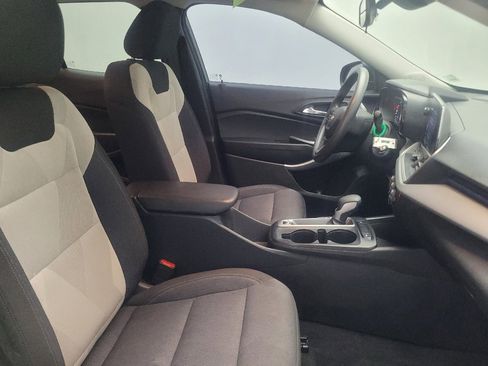 Used 2024 Chevrolet Trax LS image 21