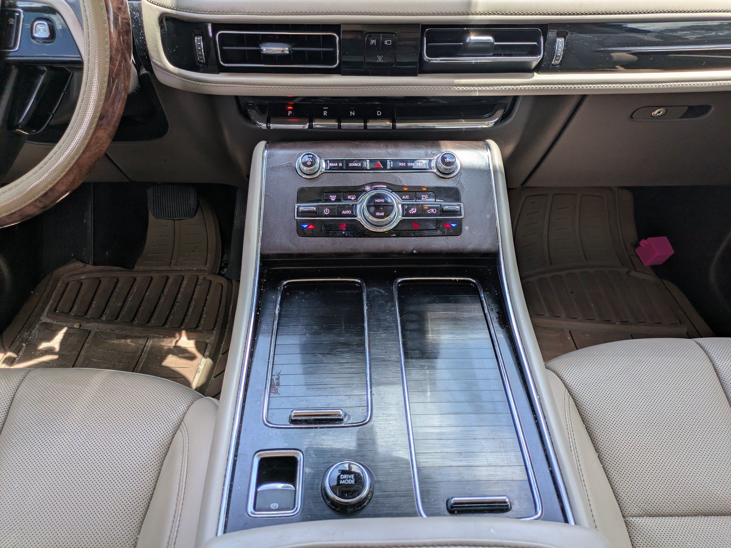 Used 2022 Lincoln Aviator Reserve RWD image 17
