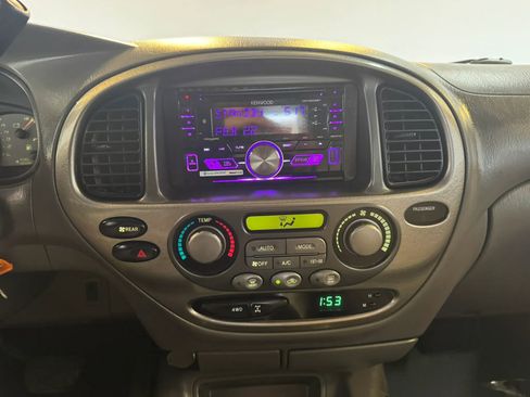 Used 2004 Toyota Sequoia Limited AWD/4WD image 15