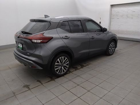 Used 2022 Nissan Kicks SV FWD image 10