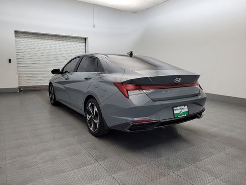 Used 2022 Hyundai Elantra Limited FWD image 5