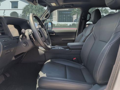 Certified 2025 Lexus GX 550 w/ Accessory Package (2T) AWD/4WD image 11