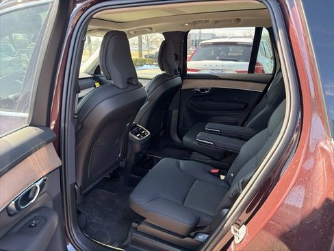 Used 2025 Volvo XC90 B5 Plus w/ Protection Package Premier image 7
