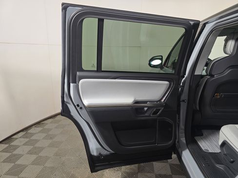 Used 2023 Rivian R1S Launch Edition image 17