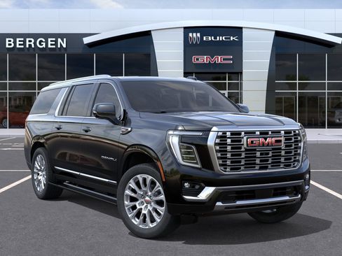 New 2026 GMC Yukon XL Denali w/ Denali Reserve Package AWD/4WD image 7