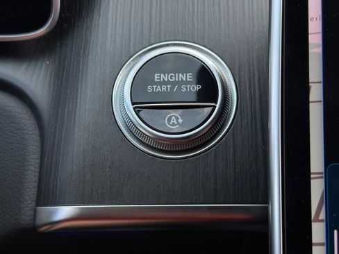 Used 2022 Mercedes-Benz S 500 4MATIC w/ AMG Line Package image 26