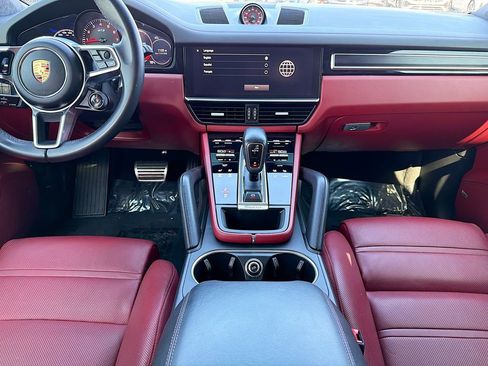 Used 2023 Porsche Cayenne GTS image 19