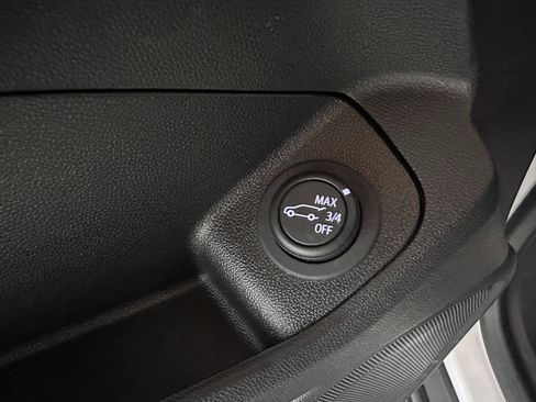 Used 2022 GMC Terrain SLT image 50