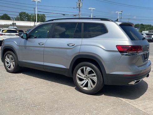 Certified 2022 Volkswagen Atlas SE AWD/4WD image 4