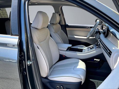 Used 2024 Hyundai Palisade Limited AWD/4WD image 8