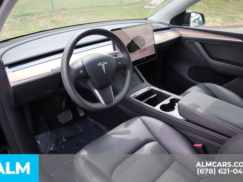 Used 2025 Tesla Model Y Long Range AWD/4WD image 10