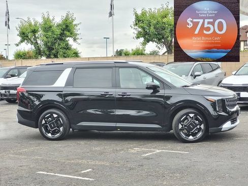 New 2026 Kia Carnival EX FWD image 3