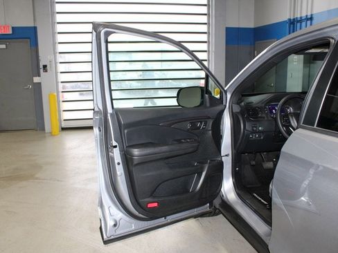 Used 2023 Honda Passport EX-L image 7