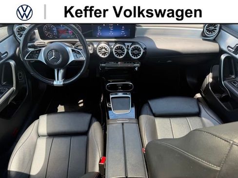 Used 2025 Mercedes-Benz CLA 250 4MATIC image 30