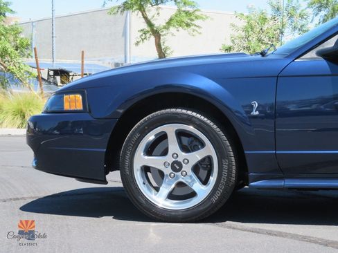 Used 2001 Ford Mustang Cobra RWD image 19