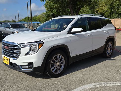 Used 2023 GMC Terrain SLT FWD image 7