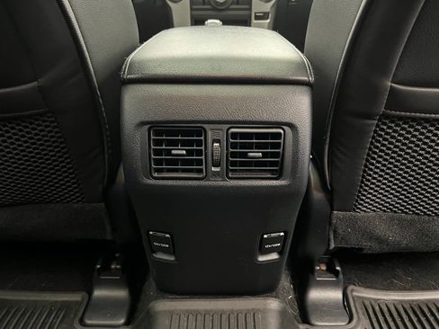 Used 2017 Toyota 4Runner SR5 Premium image 9