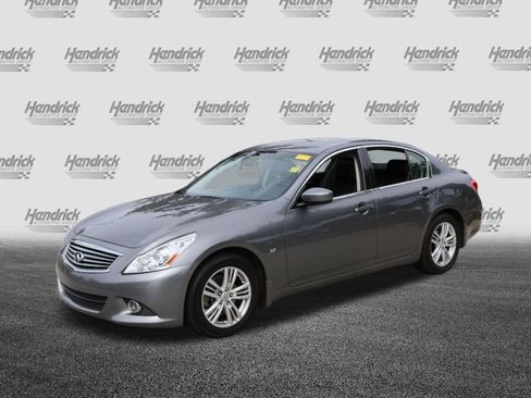 Used 2015 INFINITI Q40 w/ Moonroof Package RWD image 5