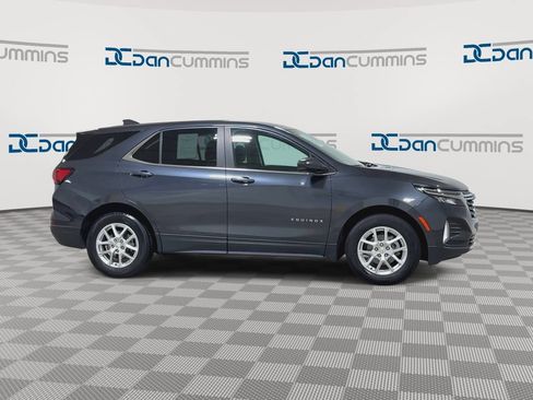Used 2022 Chevrolet Equinox LT FWD image 9
