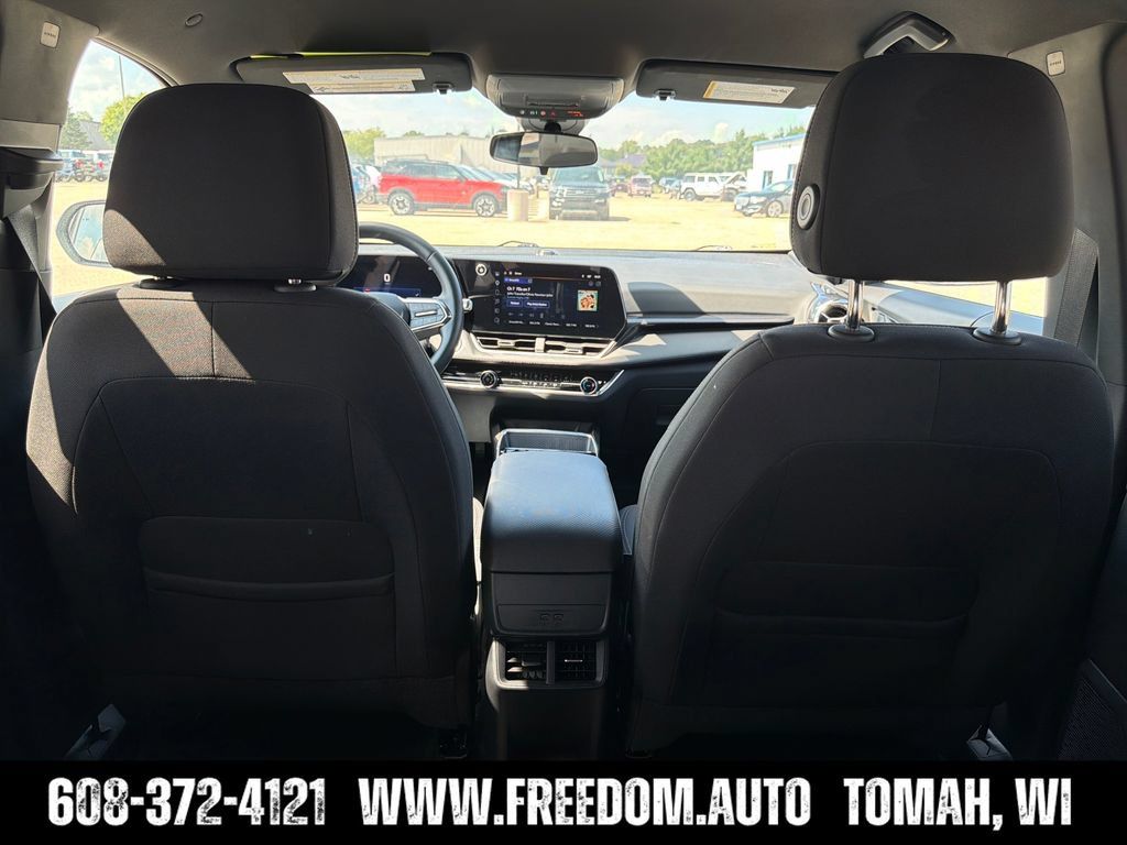 Used 2026 Chevrolet Equinox LT AWD/4WD image 29