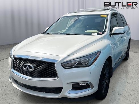 Used 2016 INFINITI QX60 FWD w/ Deluxe Technology Package image 2