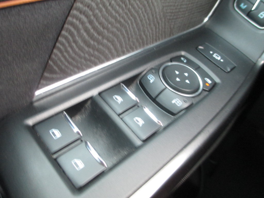 Used 2024 Ford F350 Platinum w/ Tremor Off-Road Package AWD/4WD image 28