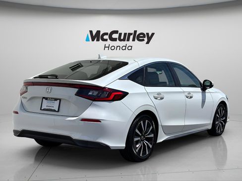 Certified 2023 Honda Civic EX-L image 3