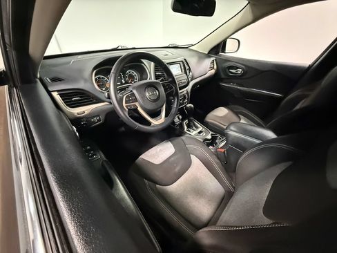 Used 2014 Jeep Cherokee Latitude FWD image 57