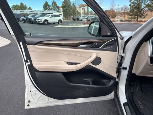 Used 2019 BMW X3 xDrive30i w/ Premium Package image 9