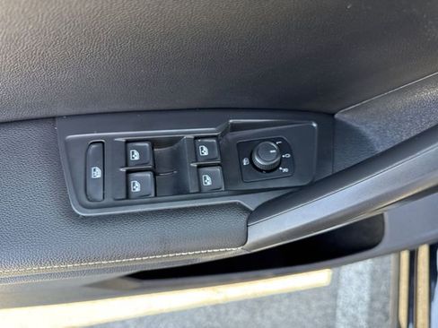 Used 2024 Volkswagen Tiguan S image 22