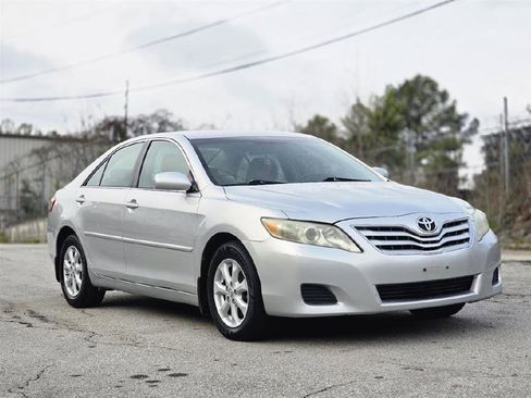 Used 2011 Toyota Camry LE w/ LE Extra-Value Pkg image 11