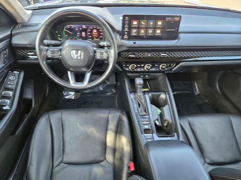 Used 2024 Honda Accord Touring image 10