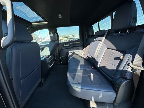 Used 2024 Chevrolet Silverado 1500 High Country image 20